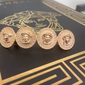 Vintage French design Pretty gold plated hair clip looks really elegant